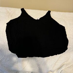 Black flowy tank